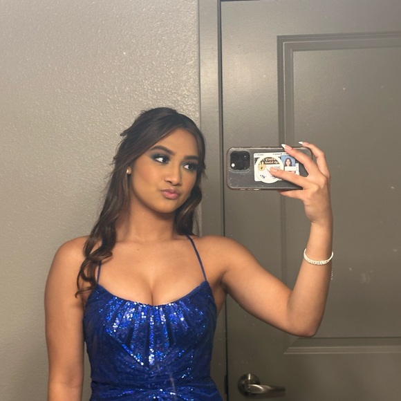 Meet your Posher, Mikaella - Picture 1 of 1